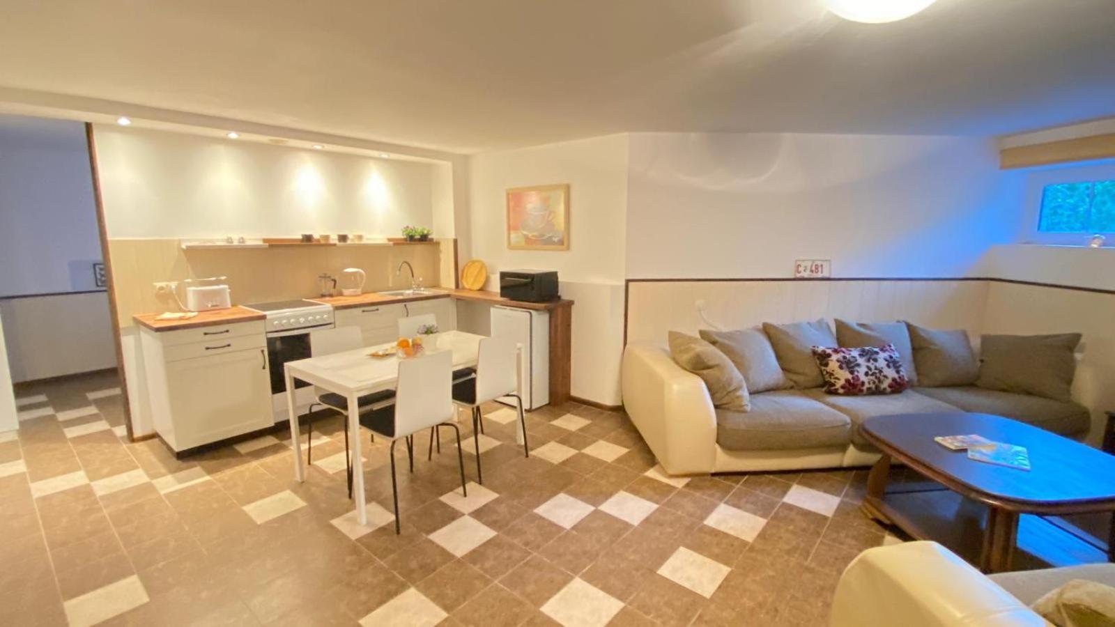 Plavu 16 Apartment Jurmala Bilik gambar